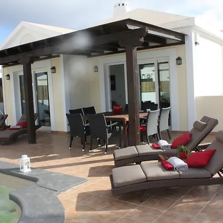 Papagayo Golf * بلايا بلانكا